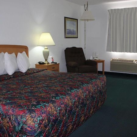 Americas Best Value Inn Grand Forks Dış mekan fotoğraf