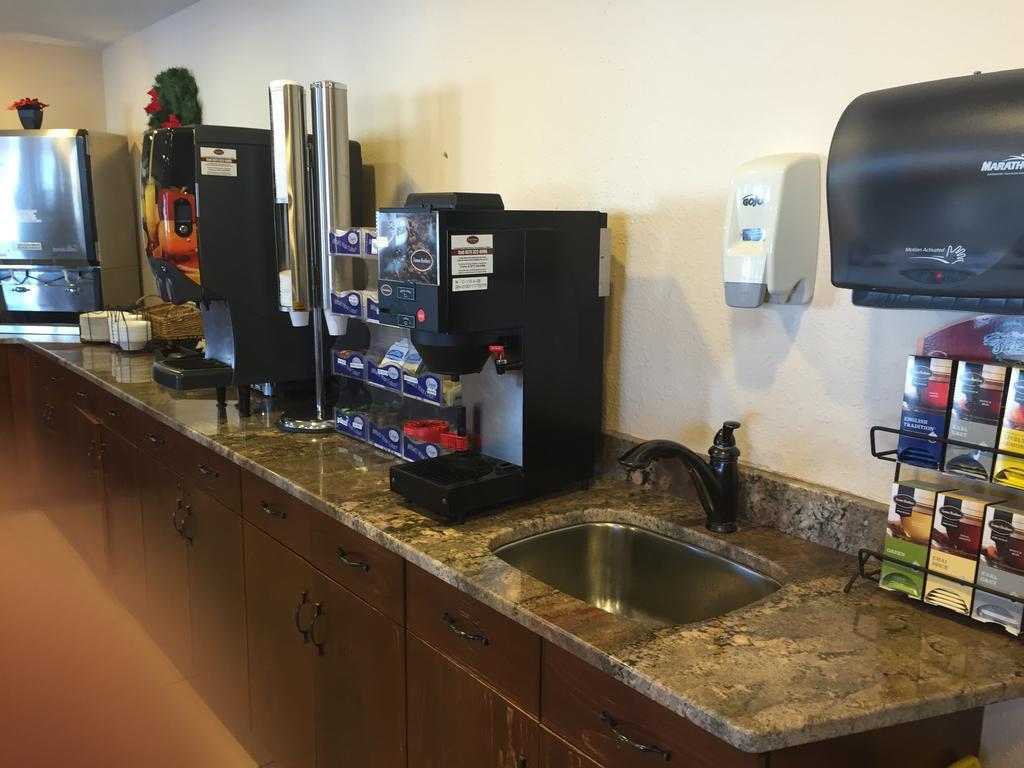Americas Best Value Inn Grand Forks Dış mekan fotoğraf