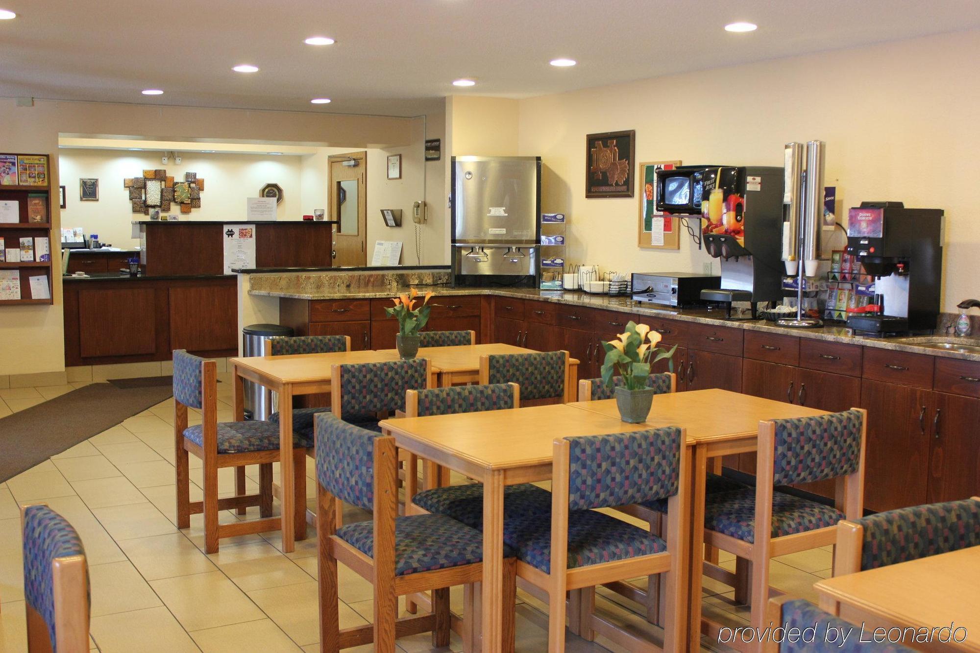 Americas Best Value Inn Grand Forks Restoran fotoğraf