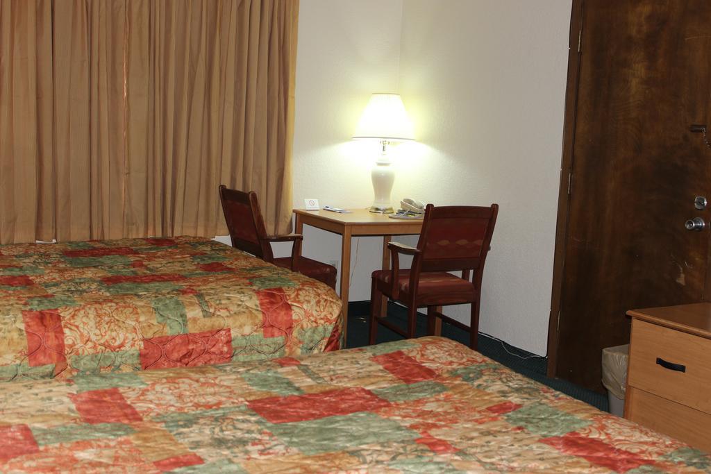 Americas Best Value Inn Grand Forks Dış mekan fotoğraf