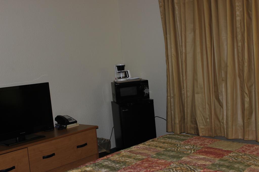Americas Best Value Inn Grand Forks Dış mekan fotoğraf
