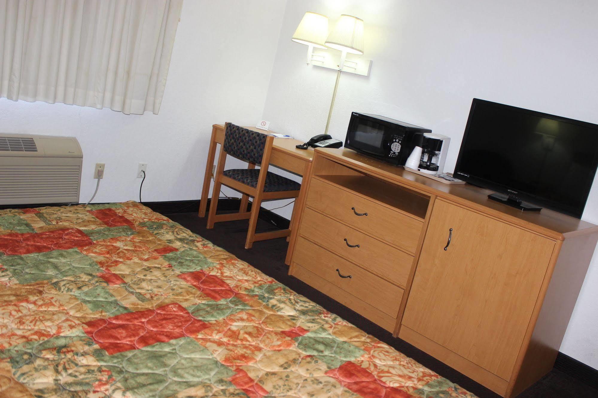 Americas Best Value Inn Grand Forks Dış mekan fotoğraf
