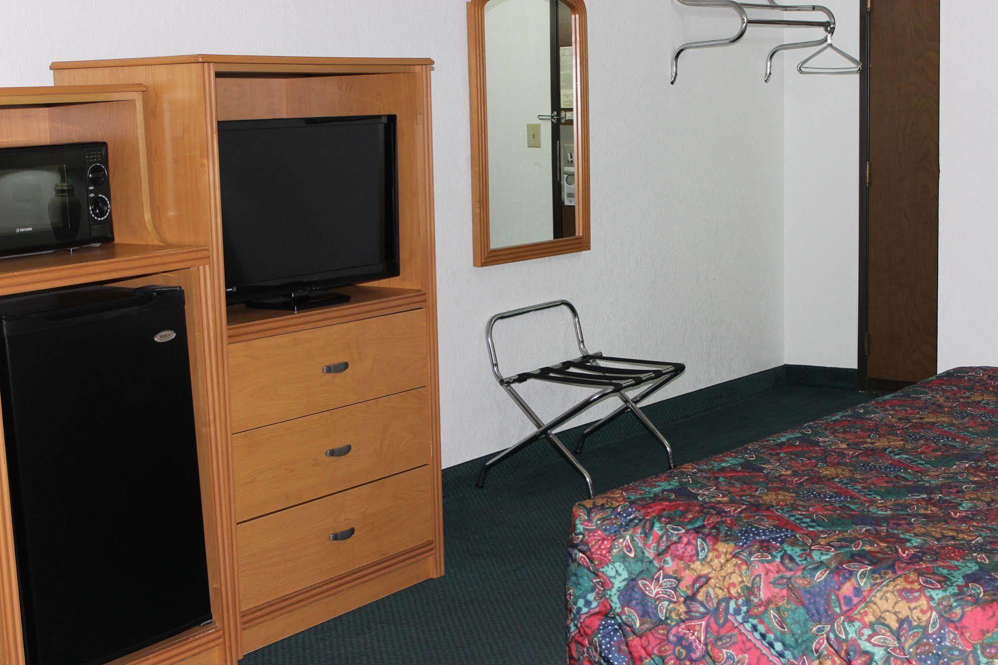 Americas Best Value Inn Grand Forks Dış mekan fotoğraf